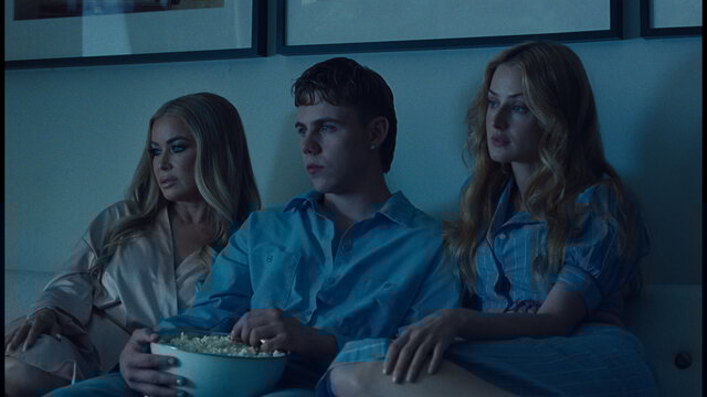 SHE DON'T NEED TO KNOW (Official Video)