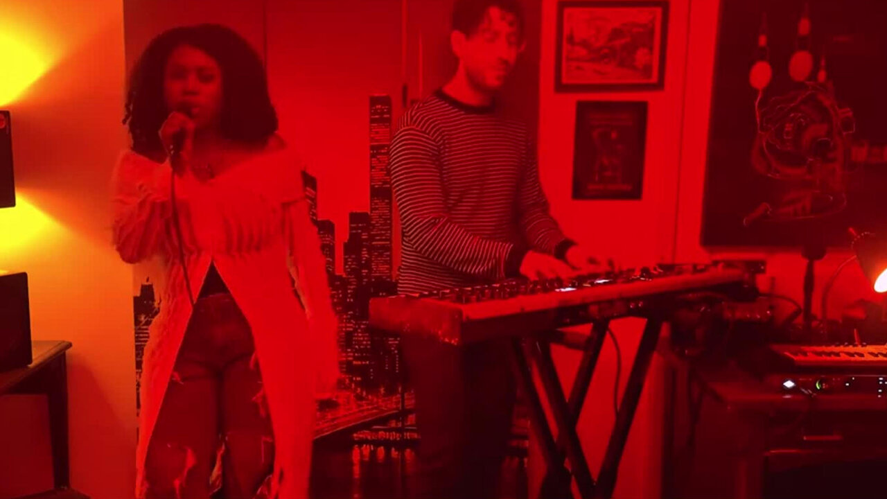 Rain Drops (Live) (Live performance from the hOLLANDjUNGLE Orange Room)
