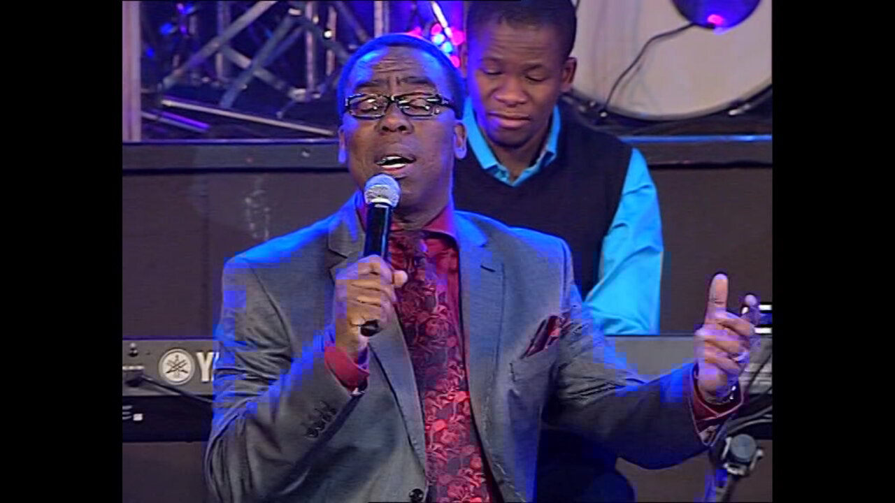 Ngizikhethele (Live at Theatre on the Tracks, Midrand, 2011)