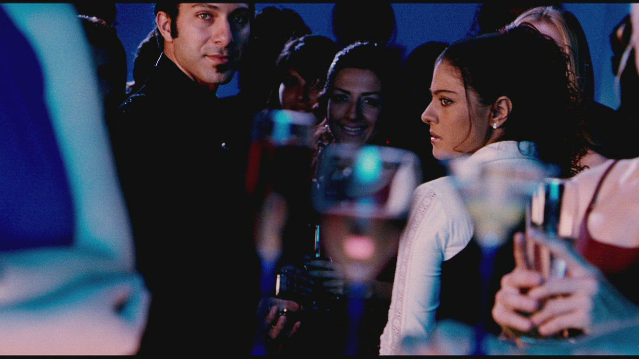 Dil Dhakda Hai (From "U Me Aur Hum")