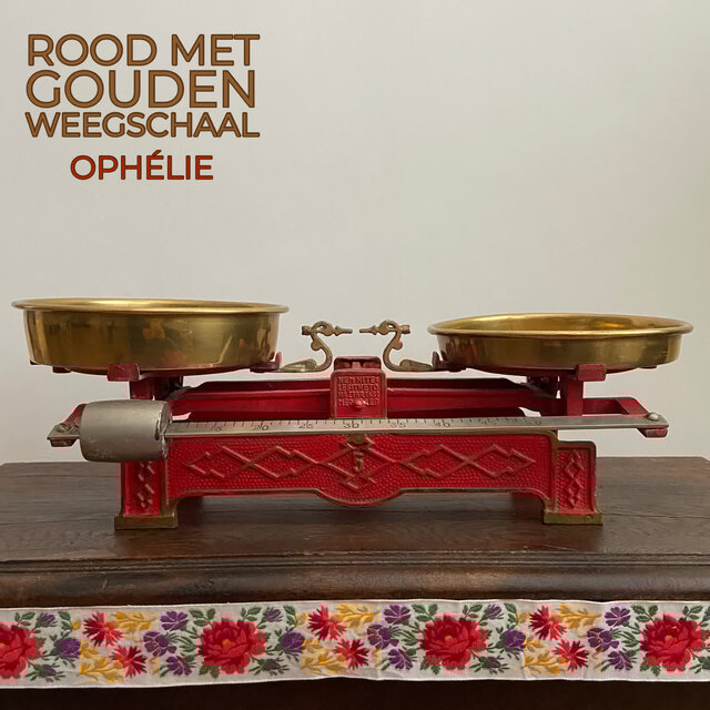 Rood met Gouden Weegschaal