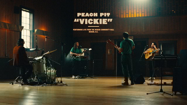 Vickie (Live Performance)