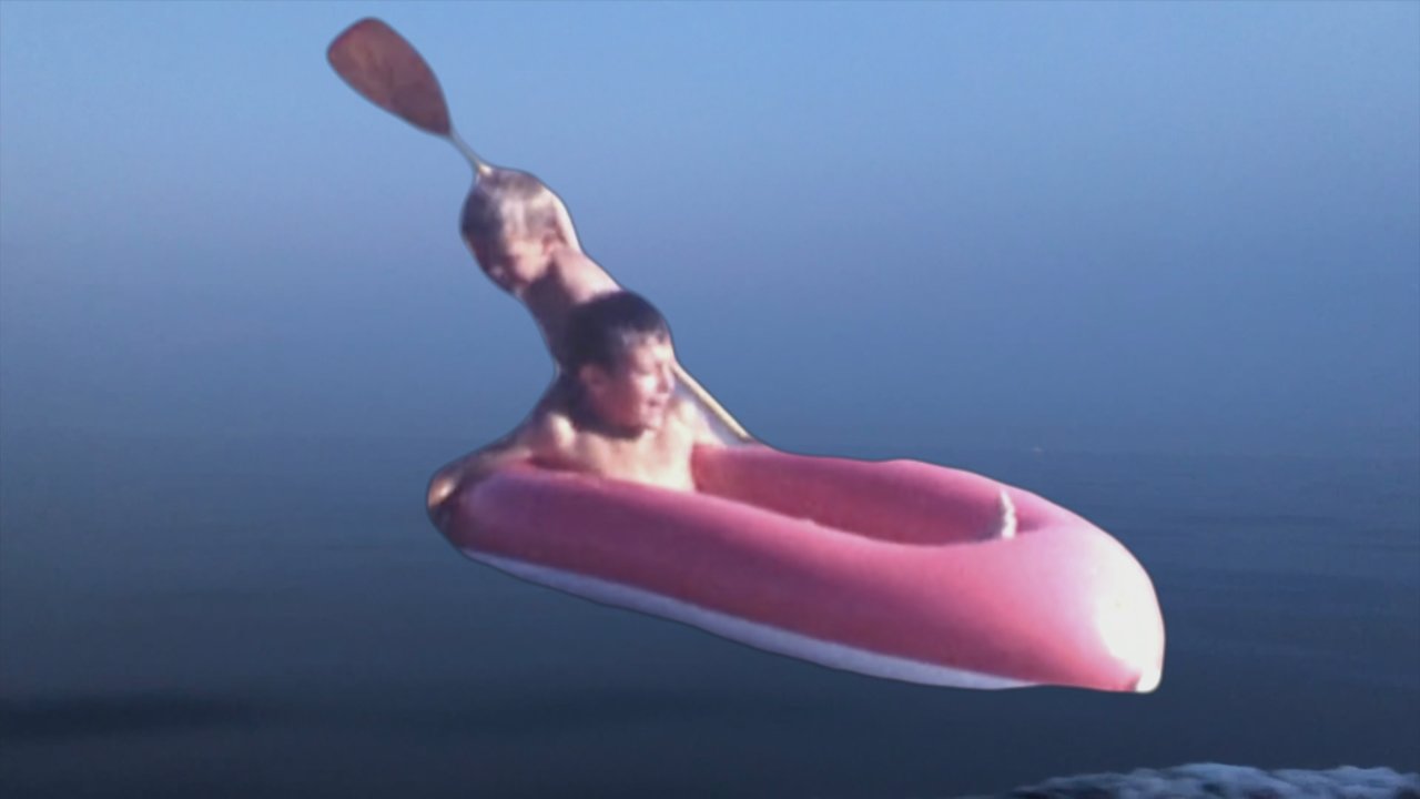 La mer, quand elle mord, c'est méchant (Clip officiel)