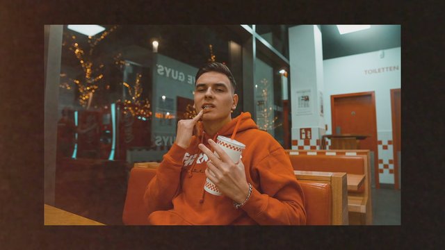 10k Cash (Offizielles Video)