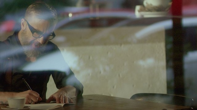 Spostato di un secondo (Official Video)