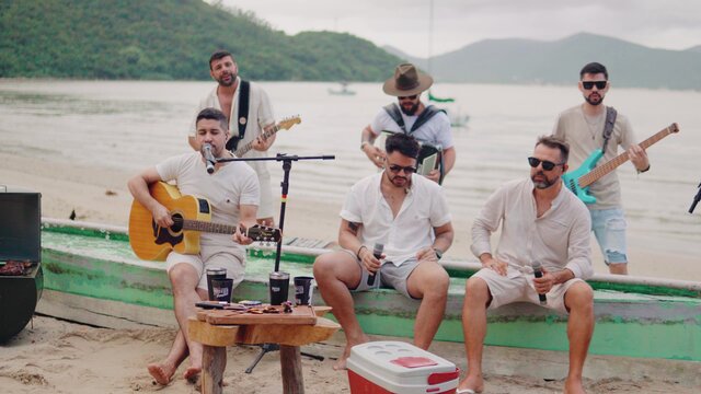 Convite de Casamento / Ela É Demais / Sou Eu