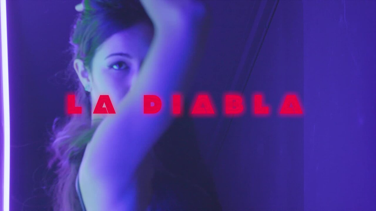 La Diabla (feat. Roudi)