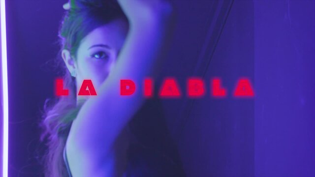 La Diabla (feat. Roudi)