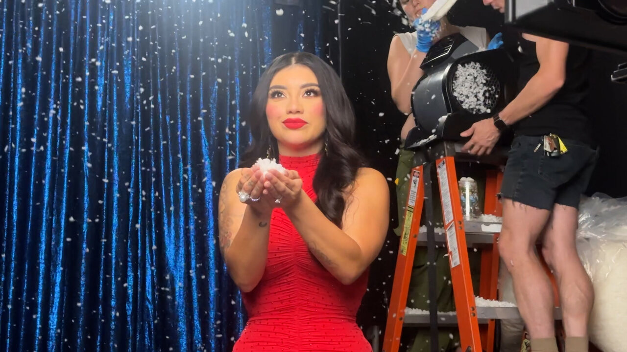 Please Santa Please (Behind The Scenes)