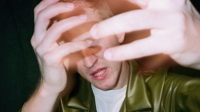 MEDIA HORA (Official Video)