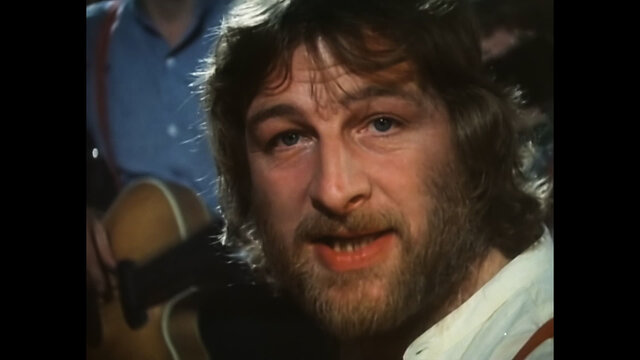 Medley: Stars over 45 / When I'm Cleanin' Windows / Any Old Iron / Run Rabbit Run / The Laughing Policeman / What a Rotten Song