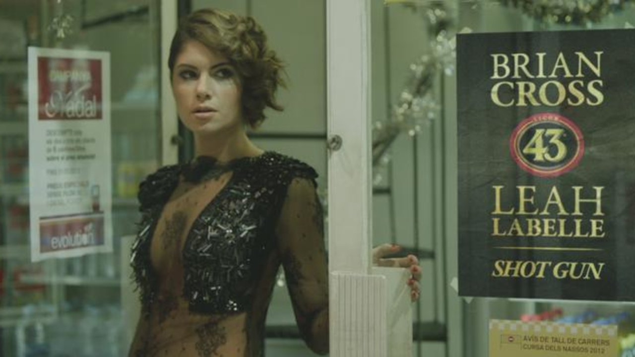 Shot Gun (feat. Leah LaBelle) (Videoclip Product Placement Version)