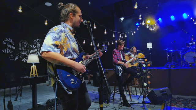 Una Voz. Desde Adentro Animal de Ciudad feat Mia Magal