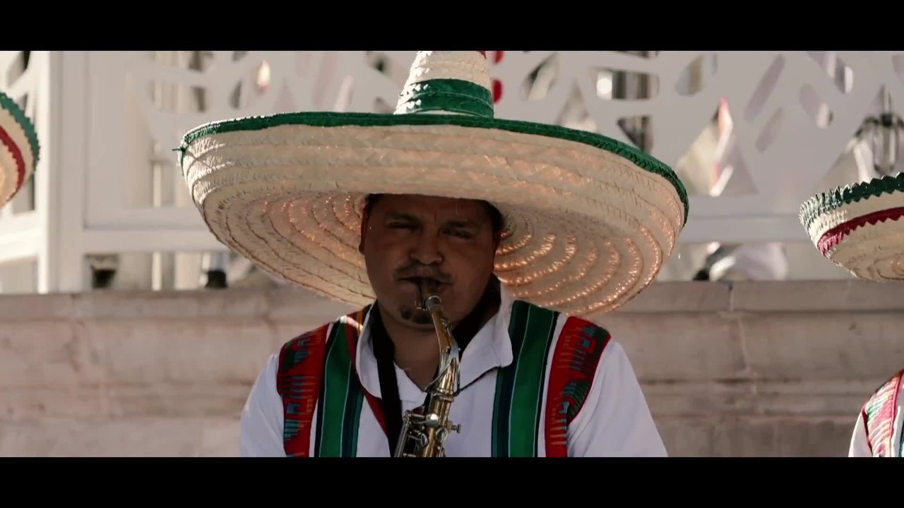Mis Paisanos Y Yo