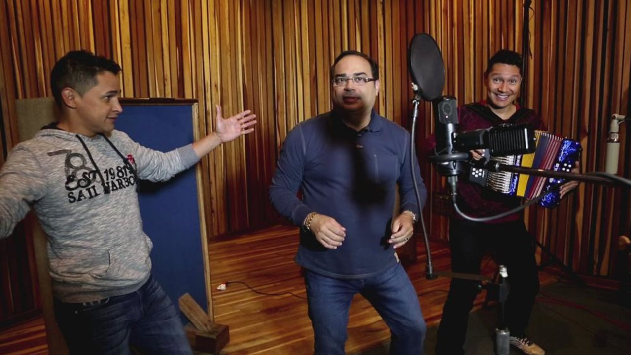 Bajo el  Palo e' Mango / El Amor Amor (Vídeo)