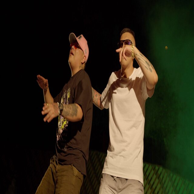 SU ARTISTA - GRANDSS (feat. EMK OFICIAL)