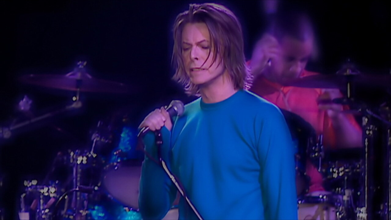 Something In The Air (Live at the Elysée Montmartre, Paris, 1999)