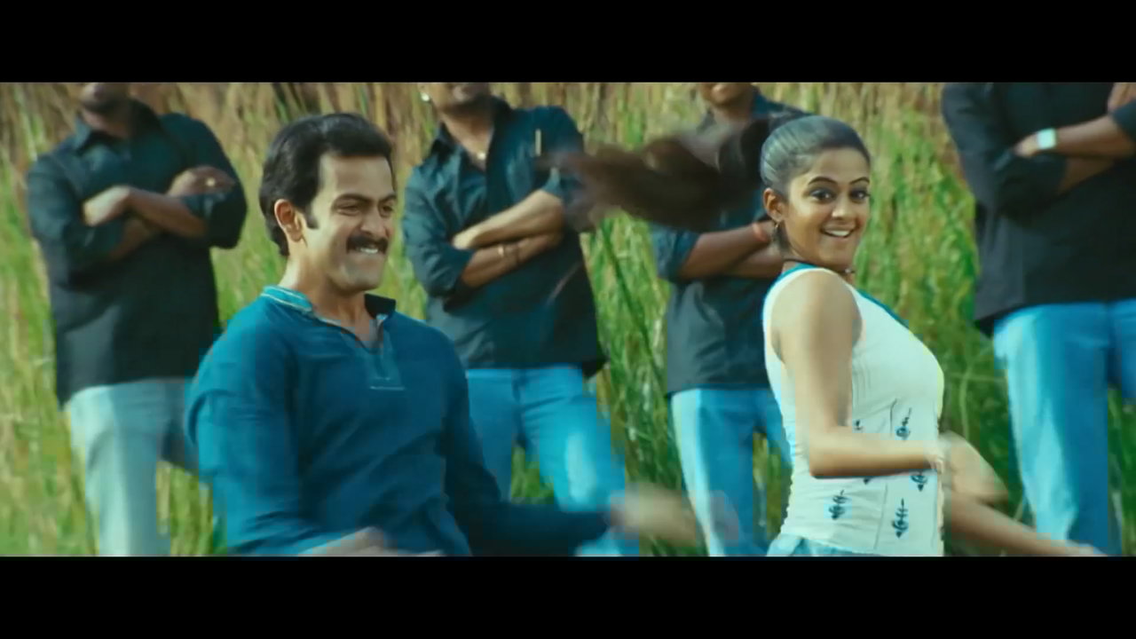 Pia.. Pia.. (Tamil Lyric Video)