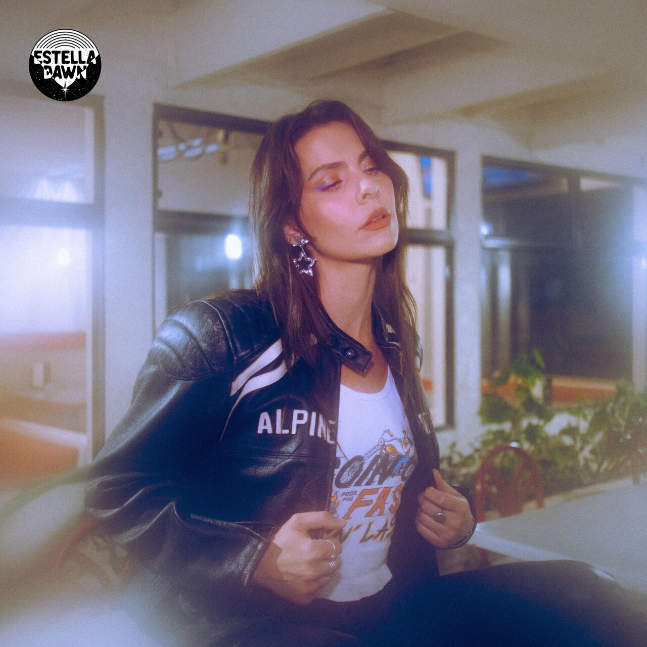 Estella Dawn - Detached [Single + Video]