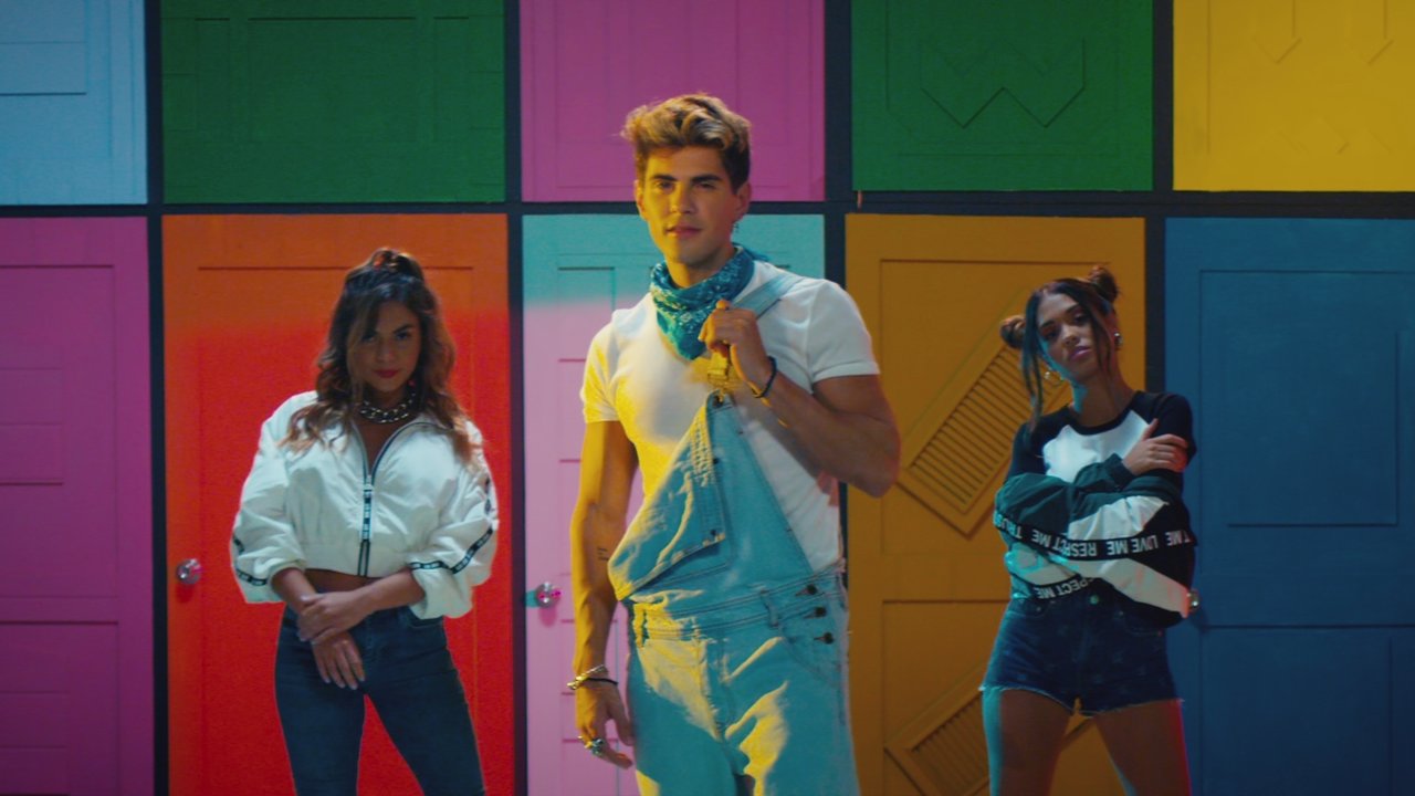 Me Voy (Official Video)