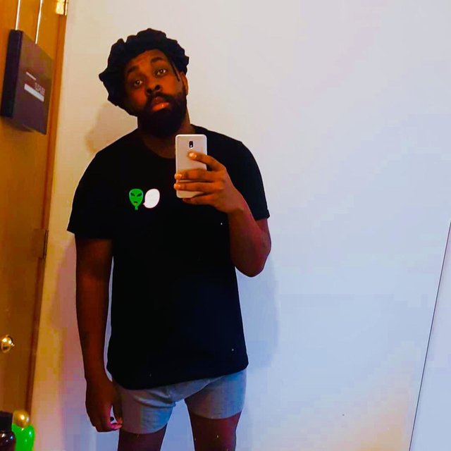 The One With the Dirty Mirror Pic