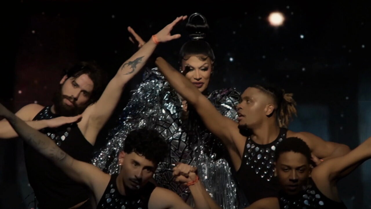 Sideral (Ao Vivo em Realness Festival - São Paulo/SP)