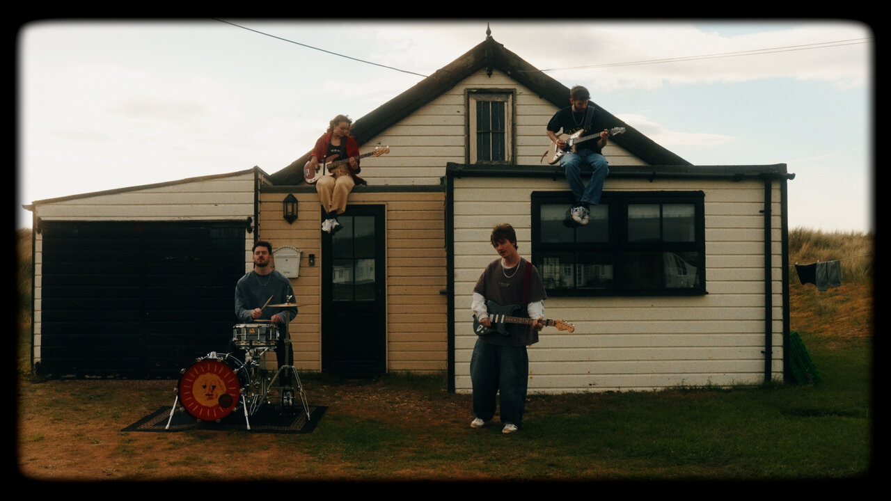 Beach House (Visualiser)