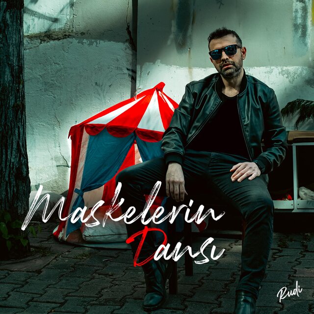 Maskelerin Dansı