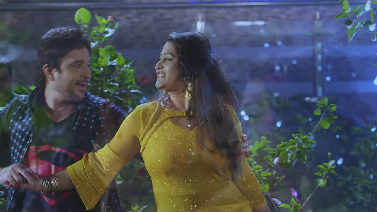 Aagosh Mein (From "Shubh Ratri")