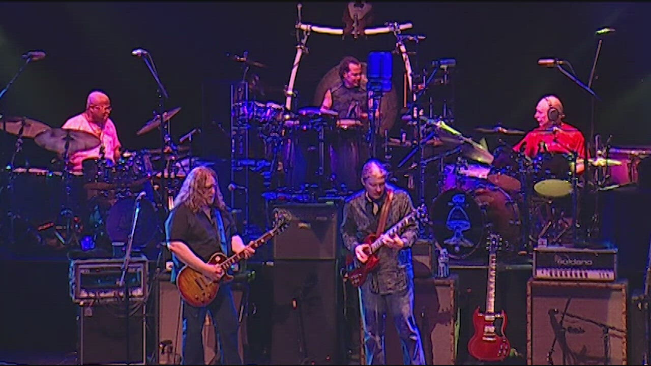 Leave My Blues At Home (Live at Beacon Theatre, New York, NY, 3/26/2009) [Remastered 2021]