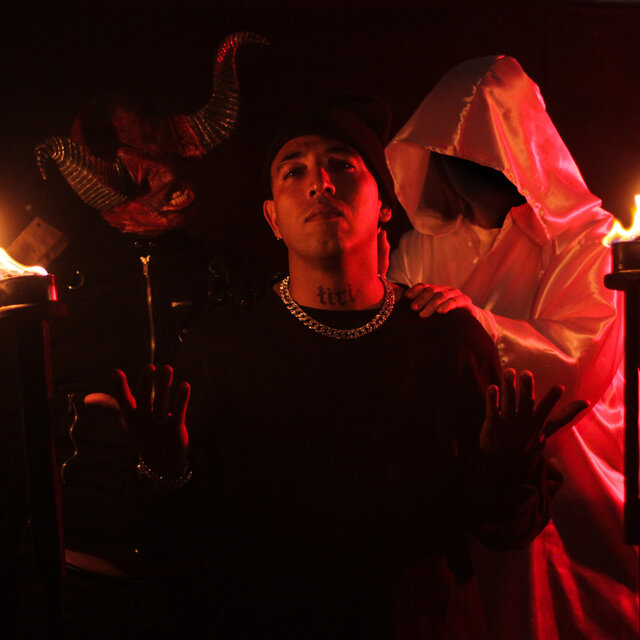 Entre Dios y el Diablo