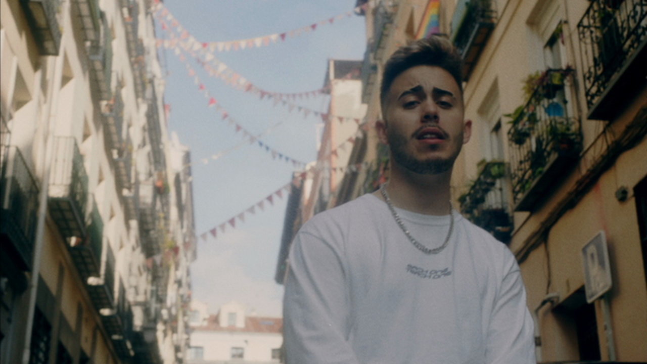 Esta Noche