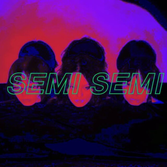Semi Semi