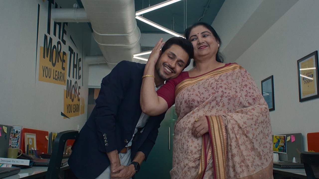 Lag Gayi (Lyric Video)