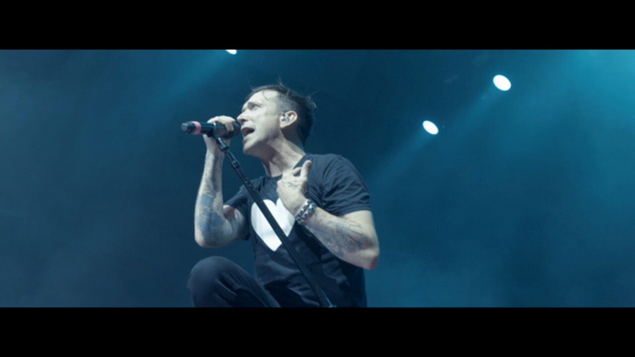 Diamond on a Landmine (Live at Festhalle Frankfurt, 2022)