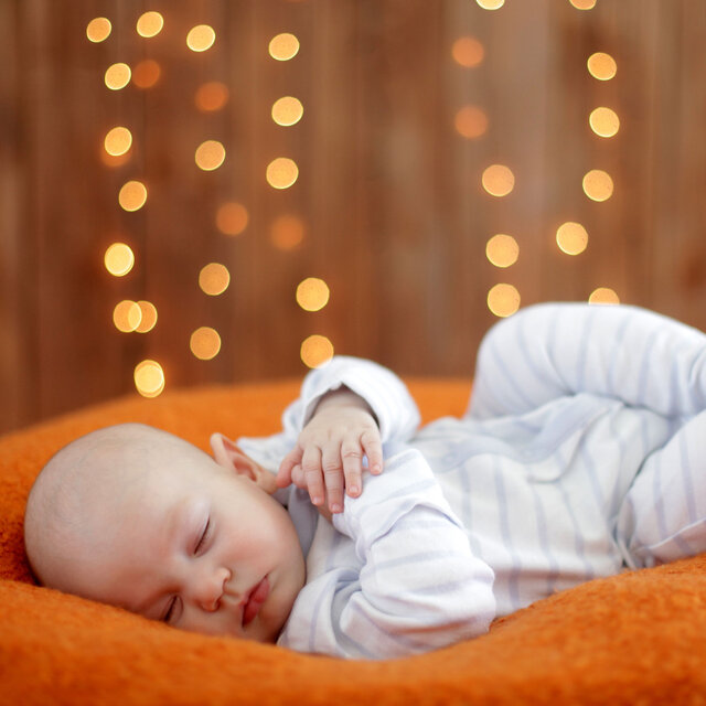 Peaceful Lullaby Land: Baby Lullaby Melodies