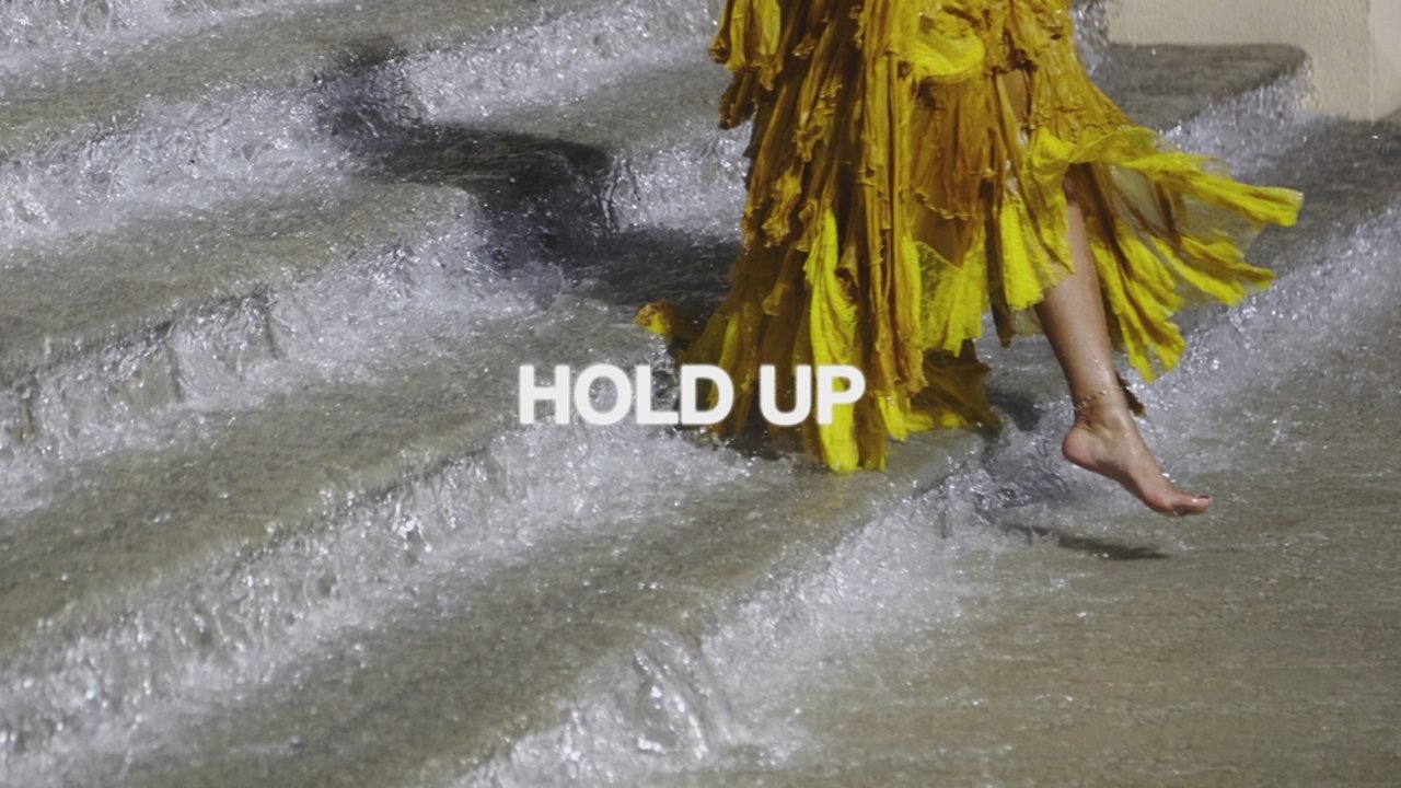 Hold Up (Video)
