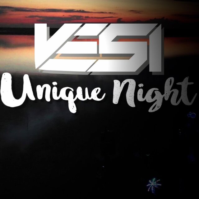 Unique Night (feat. Nineteenie)