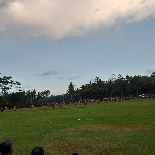 Tangan keatas