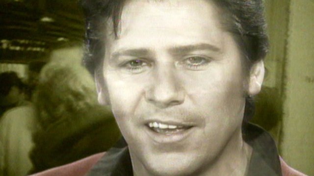 Merry Christmas Everyone Official 4k Video By Shakin Stevens On Tidal