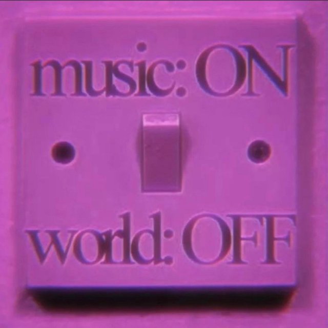 MUSIC ON WORLD OFF