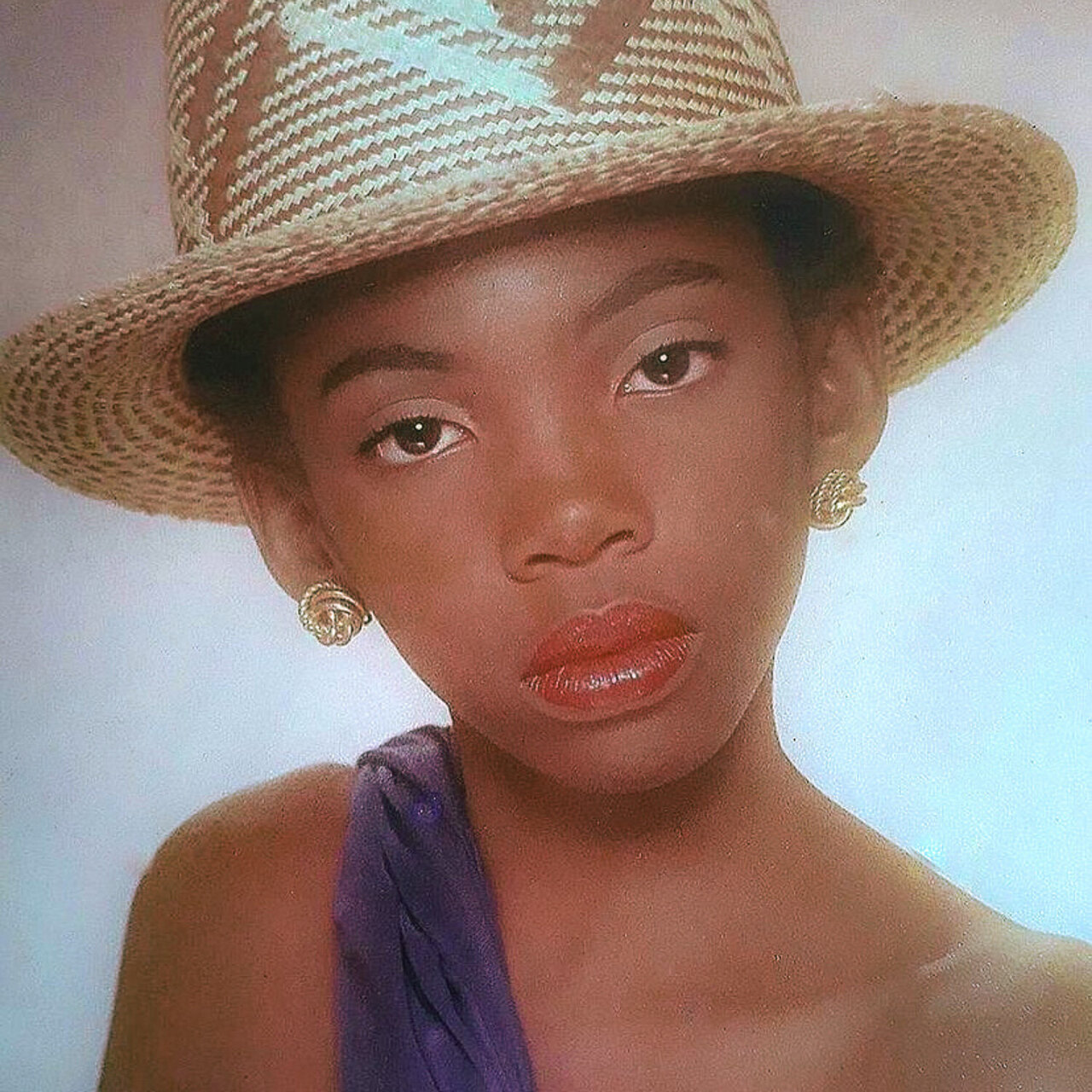 Relkia Relíquia by Késia on TIDAL