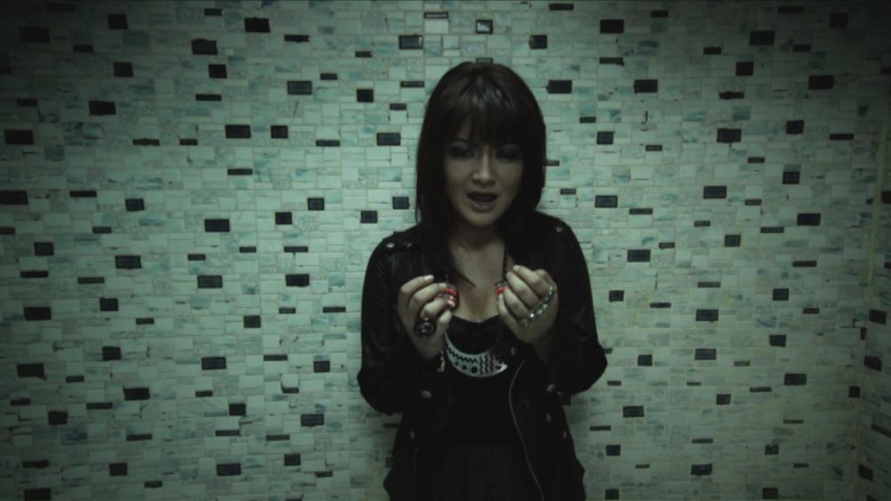 Drama (Video Clip)