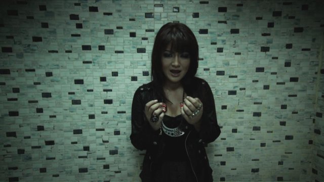 Drama (Video Clip)