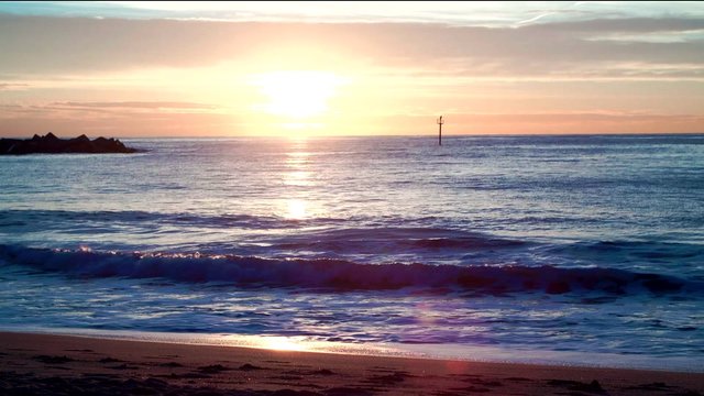 Sleep music with piano and wave sound