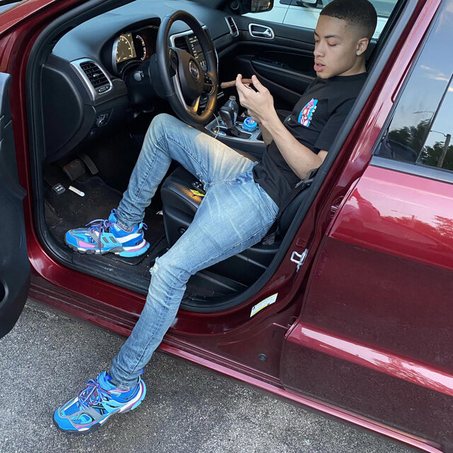 Workin (feat. 93)