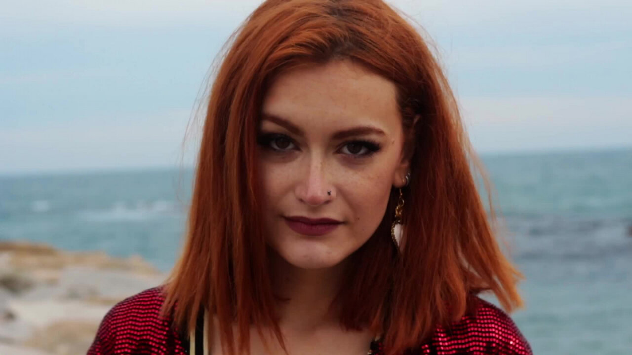 Dopelerz Ft. Laura Streets - I kissed a girl - Official Video