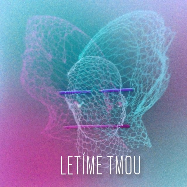 Letíme tmou