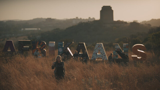 Ek Bly Jou Taal