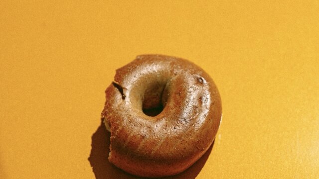 pass me a bagel